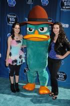 Laura Marano : TI4U1380679513.jpg