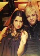 Laura Marano : TI4U1387996889.jpg