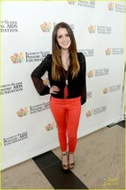 Laura Marano : laura-marano-1370278009.jpg