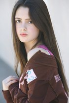 Laura Marano : laura-marano-1380679467.jpg