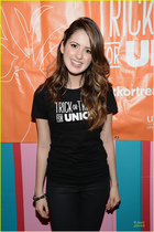 Laura Marano : laura-marano-1398187465.jpg