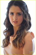 Laura Marano : laura-marano-1416776247.jpg