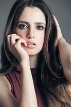 Laura Marano : laura-marano-1429991972.jpg