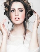 Laura Marano : laura-marano-1441384935.jpg