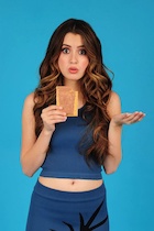 Laura Marano : laura-marano-1446867944.jpg