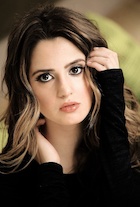 Laura Marano : laura-marano-1481402812.jpg