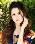 Laura Marano : laura-marano-1488081255.jpg