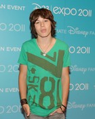 Leo Howard : leo-howard-1314025089.jpg