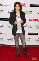 Leo Howard : leo-howard-1322994925.jpg