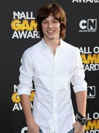 Leo Howard : leo-howard-1335561374.jpg