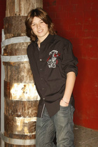 Leo Howard : leo-howard-1345212965.jpg