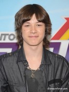 Leo Howard : leo-howard-1350764974.jpg