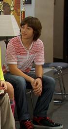 Leo Howard : leo-howard-1352189776.jpg