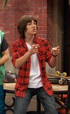 Leo Howard : leo-howard-1353861133.jpg