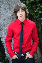 Leo Howard : leo-howard-1362211693.jpg