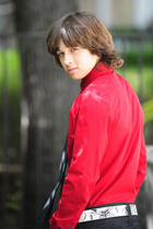 Leo Howard : leo-howard-1362211742.jpg