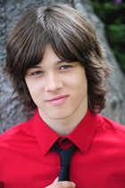 Leo Howard : leo-howard-1362211810.jpg