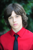 Leo Howard : leo-howard-1362211966.jpg