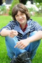 Leo Howard : leo-howard-1362212511.jpg