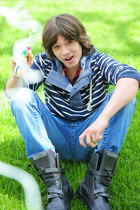 Leo Howard : leo-howard-1362212685.jpg