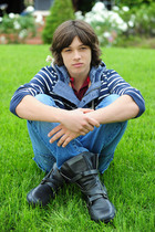 Leo Howard : leo-howard-1362212971.jpg