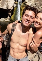 Leo Howard : leo-howard-1653605815.jpg