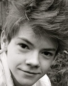 Thomas Sangster : thomas-sangster-1427603401.jpg