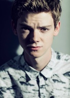 Thomas Sangster : thomas-sangster-1431910081.jpg