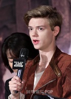 Thomas Sangster : thomas-sangster-1441313281.jpg