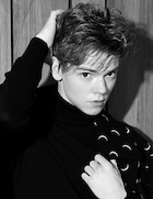 Thomas Sangster : thomas-sangster-1449460081.jpg