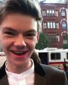 Thomas Sangster : thomas-sangster-1451389681.jpg