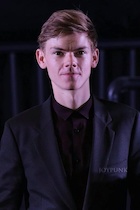 Thomas Sangster : thomas-sangster-1452777481.jpg