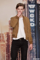 Thomas Sangster : thomas-sangster-1515723121.jpg