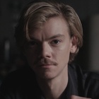 Thomas Sangster : thomas-sangster-1603990254.jpg