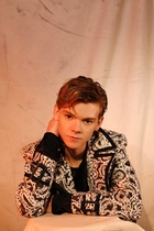 Thomas Sangster : thomas-sangster-1606828141.jpg