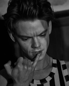 Thomas Sangster : thomas-sangster-1608503600.jpg