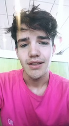 Aaron Carpenter : aaron-carpenter-1491546961.jpg