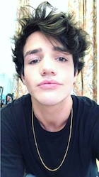 Aaron Carpenter : aaron-carpenter-1500120361.jpg