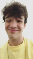 Aaron Carpenter : aaron-carpenter-1526692321.jpg