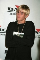 Aaron Carter : TI4U_u1141517493.jpg