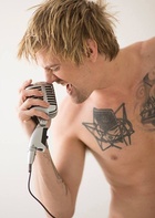 Aaron Carter : aaron-carter-1425232541.jpg