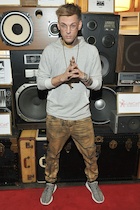 Aaron Carter : aaron-carter-1460513512.jpg