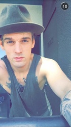 Aaron Carter : aaron-carter-1465484976.jpg