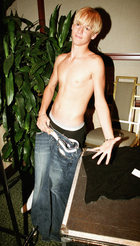 Aaron Carter : aaron_carter_1270655789.jpg