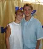 Aaron Carter : carter_aaron_kiss2002_01.jpg