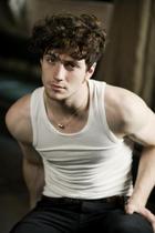 Aaron Johnson : aaron-johnson-1316966676.jpg