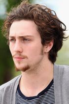 Aaron Johnson : aaron-johnson-1405277374.jpg