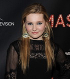 Abigail Breslin : abigail-breslin-1335075273.jpg