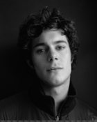 Adam Brody : TI4U_u1141059202.jpg