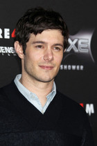 Adam Brody : adam_brody_1302800397.jpg